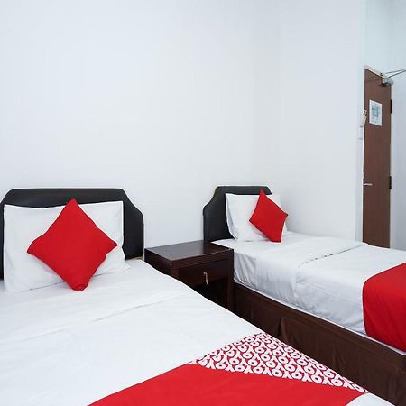 Oyo 43955 N9 Business Hotel Nilai Eksteriør billede