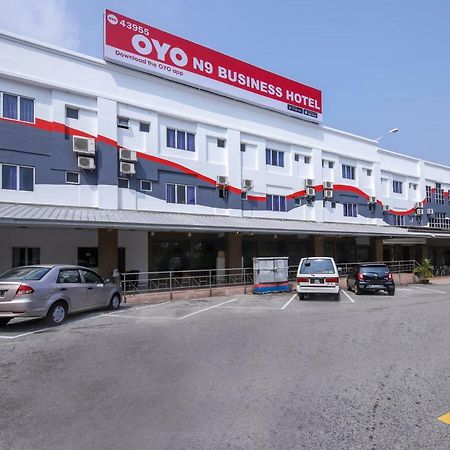 Oyo 43955 N9 Business Hotel Nilai Eksteriør billede