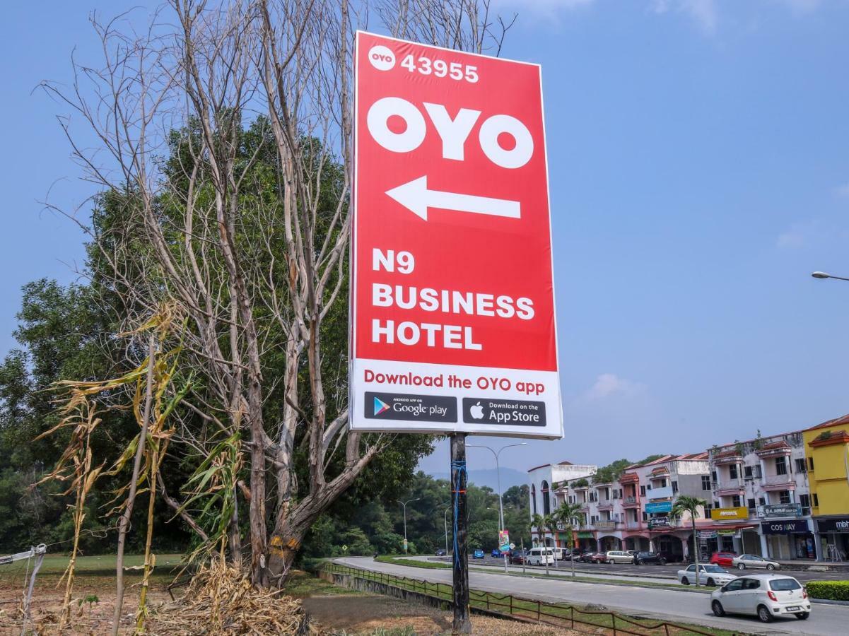 Oyo 43955 N9 Business Hotel Nilai Eksteriør billede