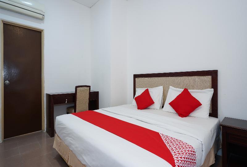 Oyo 43955 N9 Business Hotel Nilai Eksteriør billede